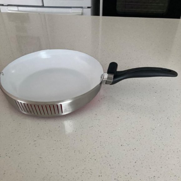 10-Inch Stainless Steel 2-in-1 Nonstick Frying Pan & Strainer - Picture 2 of 7